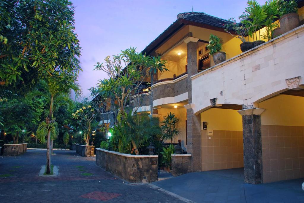 Taman Ayu 212 Hotel Denpasar  Exterior photo
