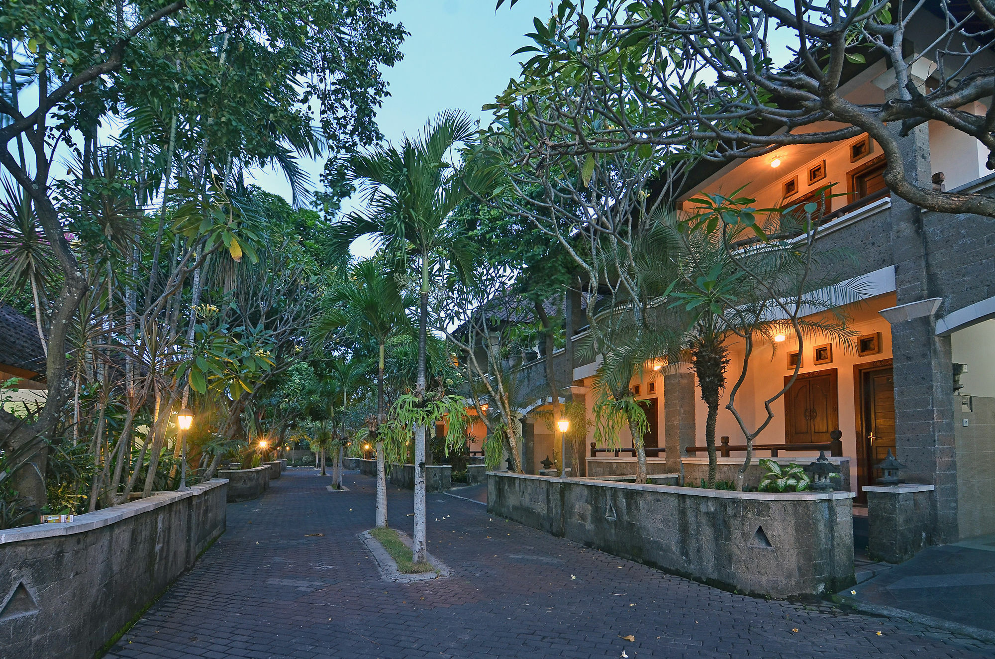 Taman Ayu 212 Hotel Denpasar  Exterior photo