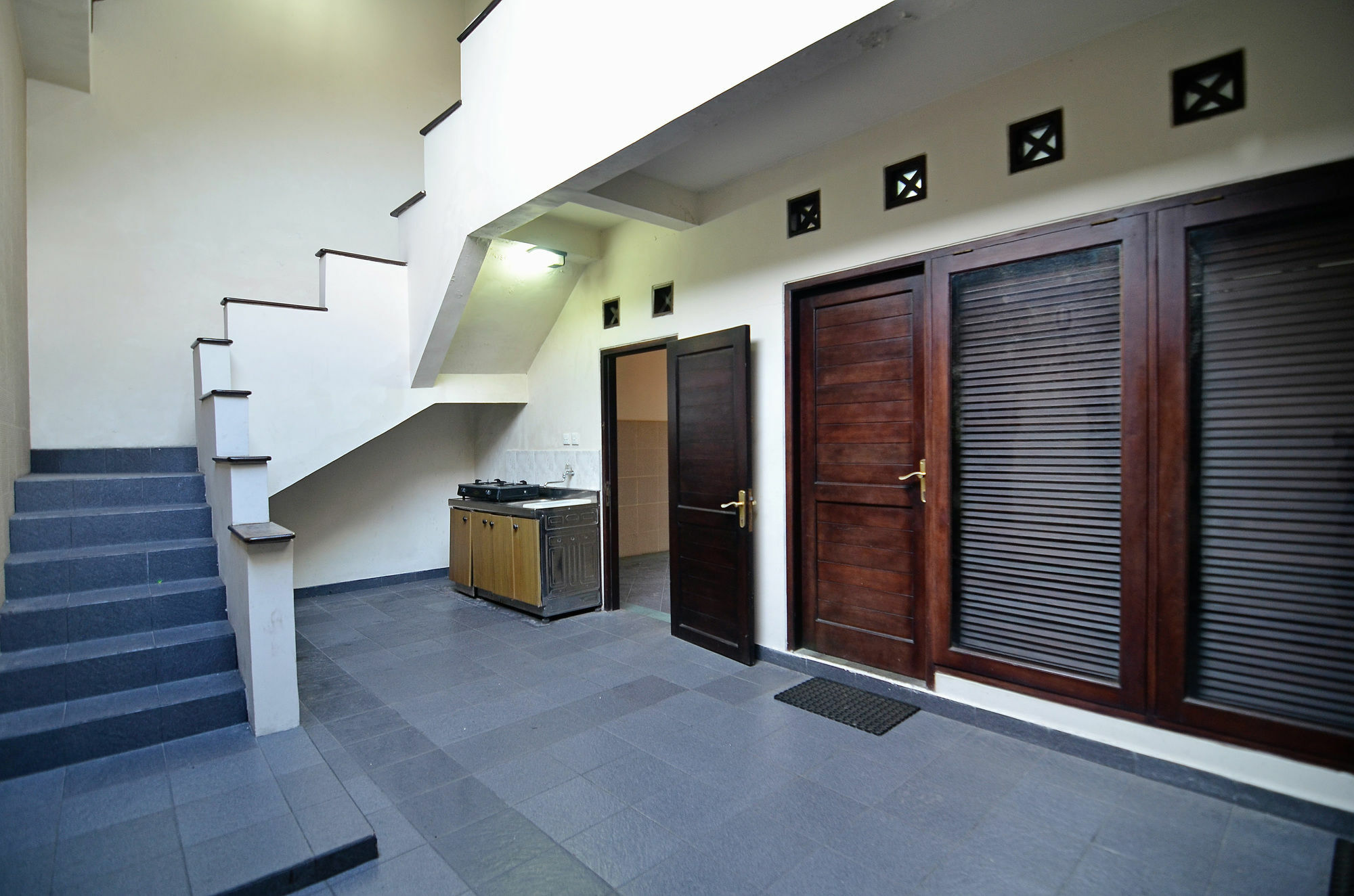 Taman Ayu 212 Hotel Denpasar  Exterior photo