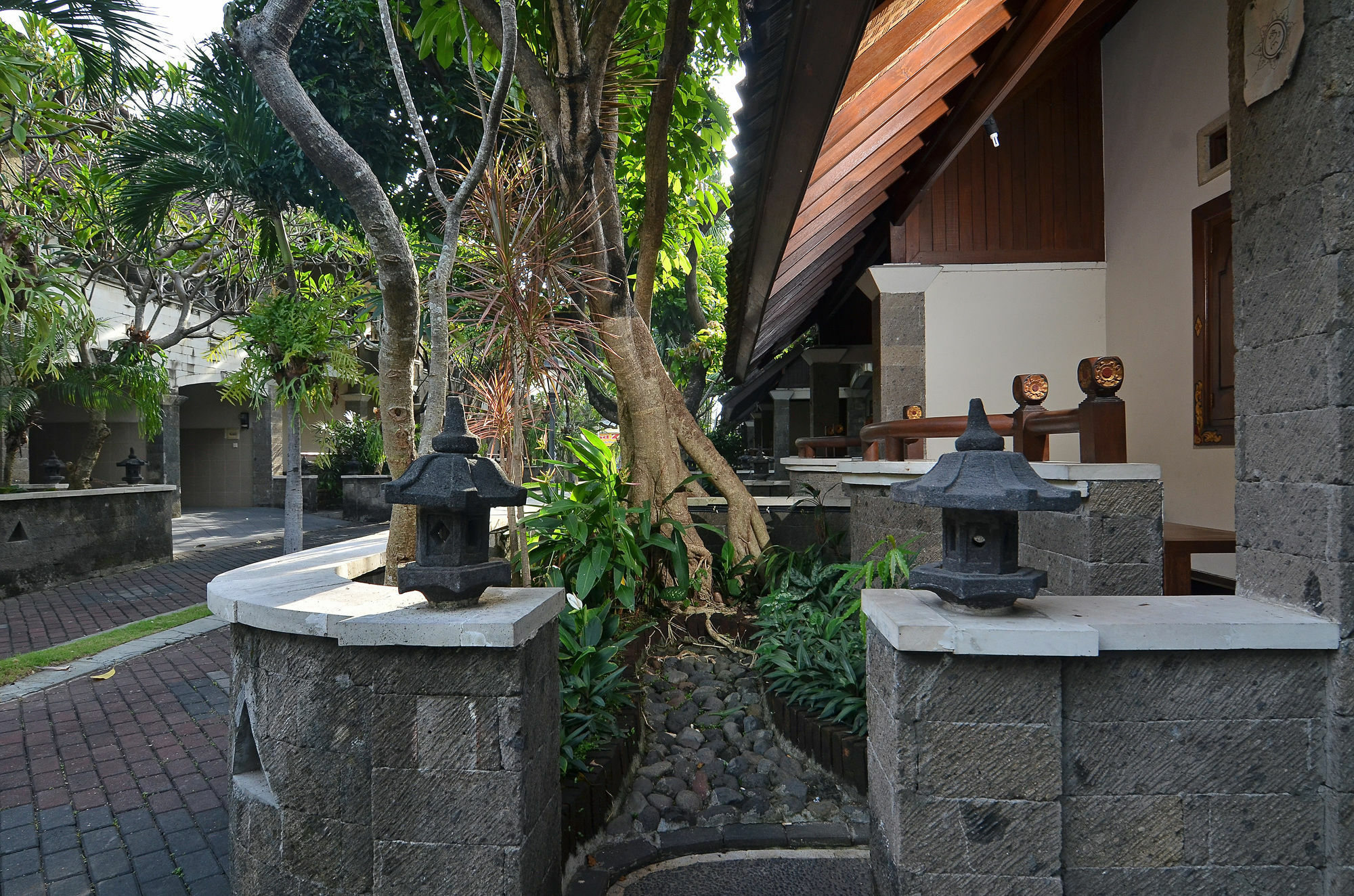 Taman Ayu 212 Hotel Denpasar  Exterior photo